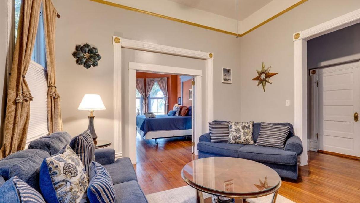 Апартаменты Elegant 2 Bed Directly On Forsyth Park Саванна Экстерьер фото