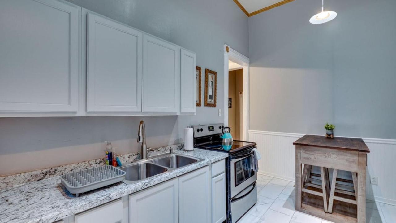 Апартаменты Elegant 2 Bed Directly On Forsyth Park Саванна Экстерьер фото