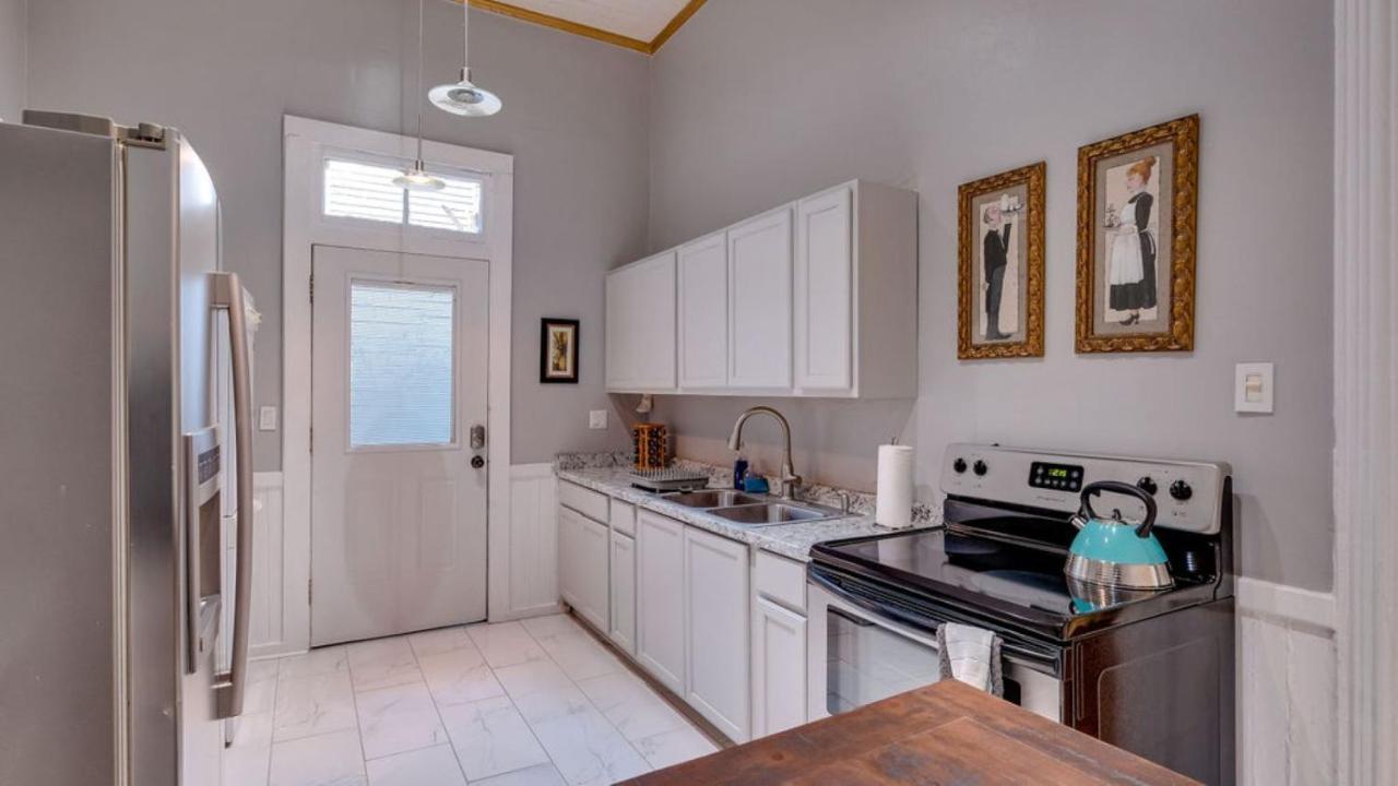 Апартаменты Elegant 2 Bed Directly On Forsyth Park Саванна Экстерьер фото