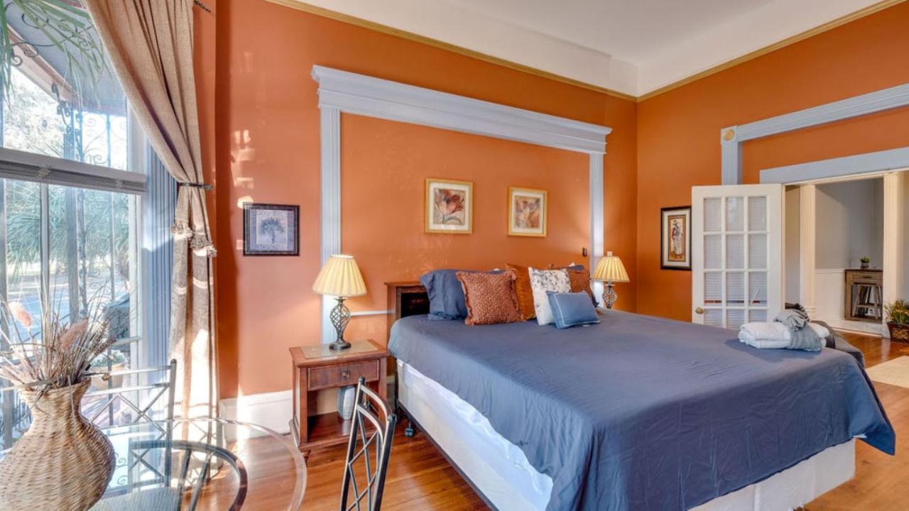Апартаменты Elegant 2 Bed Directly On Forsyth Park Саванна Экстерьер фото